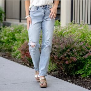 Judy Blue Light Wash Boyfriend Fit Jeans Stretch Size 14W